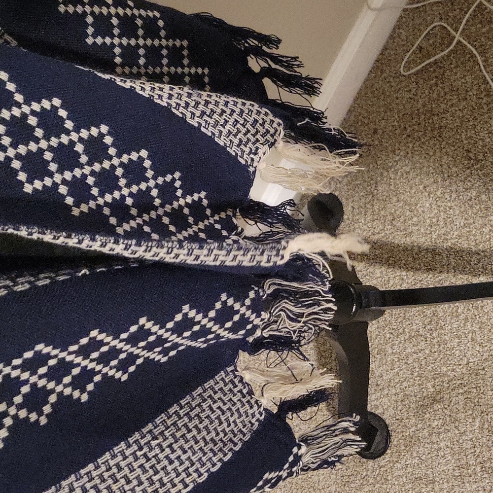 Vest - Picture 4 of 4